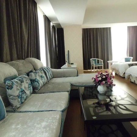 Zhenzhou Lantian Business Hotel Ζενγκ Τζου Εξωτερικό φωτογραφία